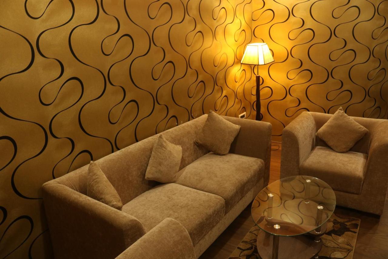 Hotel The Kalyaniz Guwahati Buitenkant foto