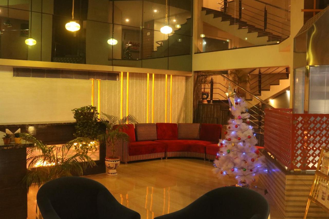Hotel The Kalyaniz Guwahati Buitenkant foto